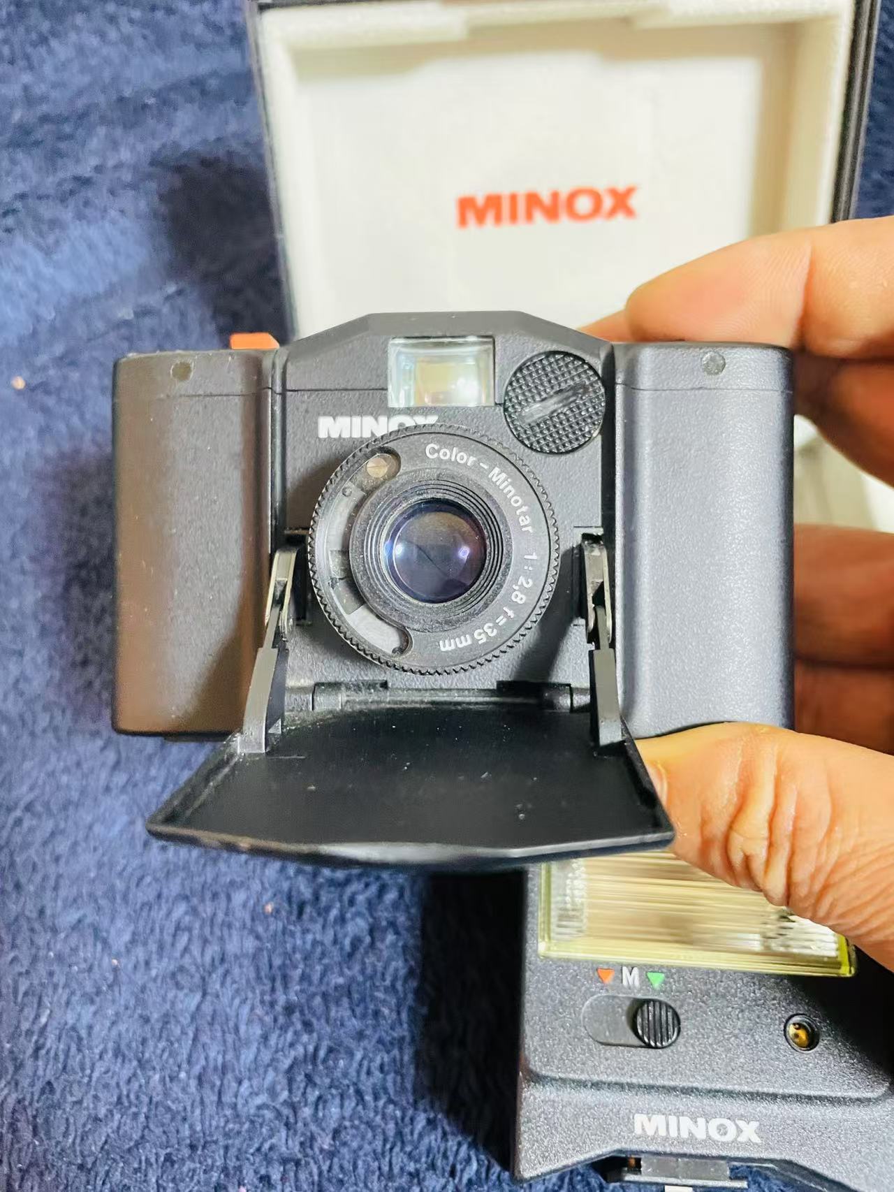 [Product=Camera][Brand=Minox][Model=35 GL][SN=65141][Date=20241126][MD5=19b4cdbb2c58f6b8a08ed7ff6eedd338].jpg