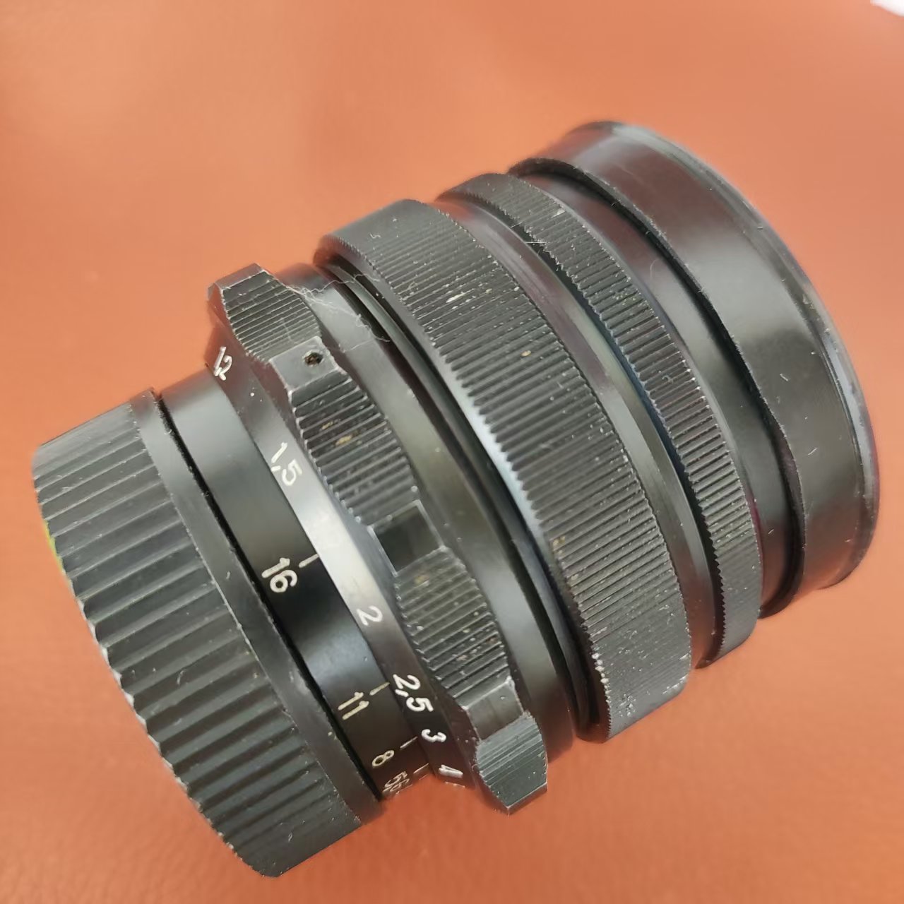 [Product=Lens][Brand=KMZ][Model=МИР-1В][FocalLength=37][MaxAPT=2.8][Mount=M42][SN=87022000][Frame=135][Date=20250806][MD5=2bb64e33451afe33964c6a85f79f76fa].jpg