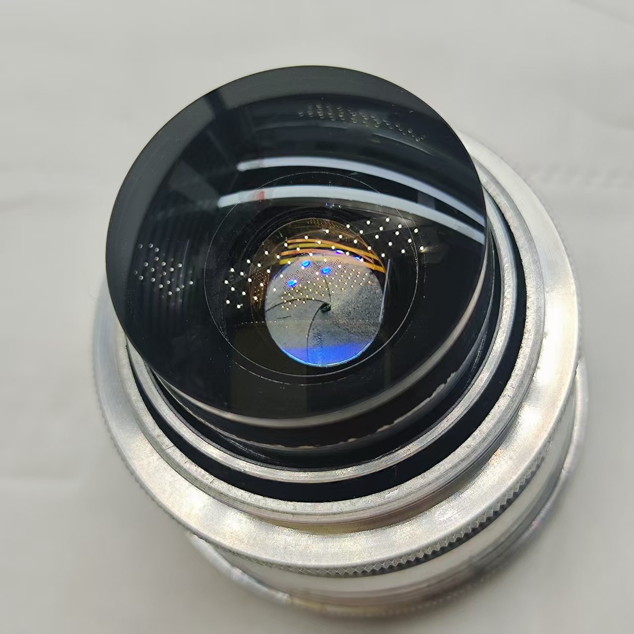 [Product=Lens][Brand=KMZ][Model=JUPITER-12][FocalLength=35][MaxAPT=2.8][Mount=L39][SN=7403703][Frame=135][Date=20250816][MD5=6f80f0bcf38bc9df55a3d84e06eb7088].jpg