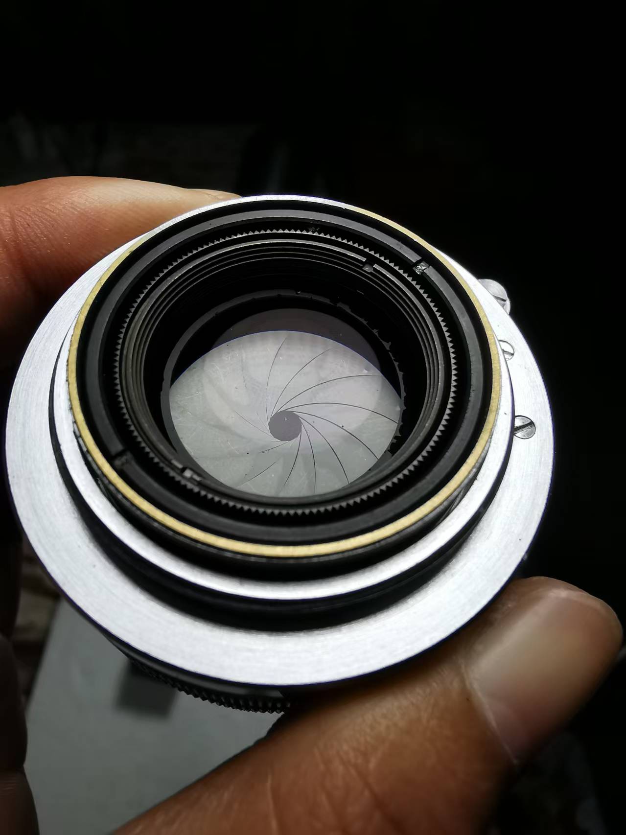 [Product=Lens][Brand=Canon][Model=Canon Lens 50mm F1.5][FocalLength=50][MaxAPT=1.5][SN=18320][Frame=135][Date=20241130][MD5=2ba53e90b75e0ffe4d568f9f53ed01f1].jpg