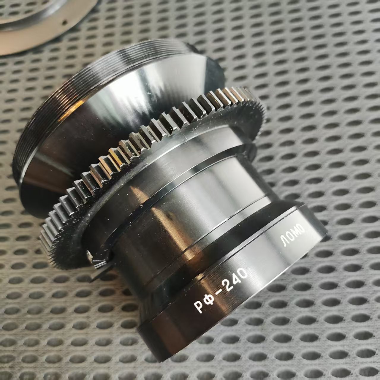 [Product=Lens][Brand=ЛОМО][Model=РФ-240][FocalLength=240][MaxAPT=5.6][SN=880027][Date=20250821][MD5=51e4a06c80687909014ce1e8395be6cc].jpg