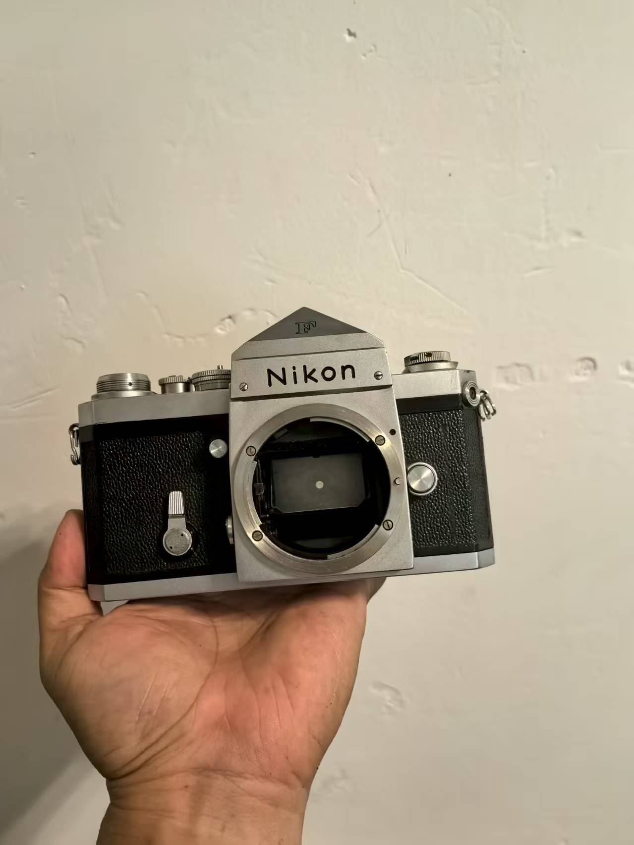 [Product=Camera][Brand=Nikon][Model=F][SN=6464582][Date=20250822][MD5=5a04b44af19cd8cc33fcf9697feae825].jpg