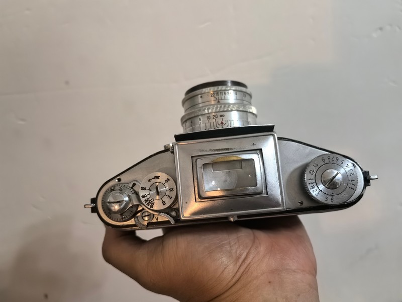 [Product=Camera][Brand=Ihagee Dresden][Model=EXAKTA][SN=635609][Date=20250822][MD5=52df2aec7f410609884393cdba93eb48].jpg