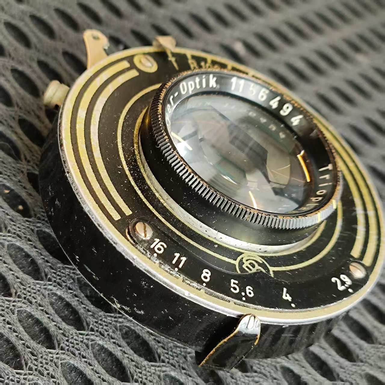 [Product=Lens][Brand=Meyer-Optik][Model=Trioplan 75mm F2.9][FocalLength=75][MaxAPT=2.9][SN=1156494][Date=20250822][MD5=769f632640121499626ae7012387af0e].jpg