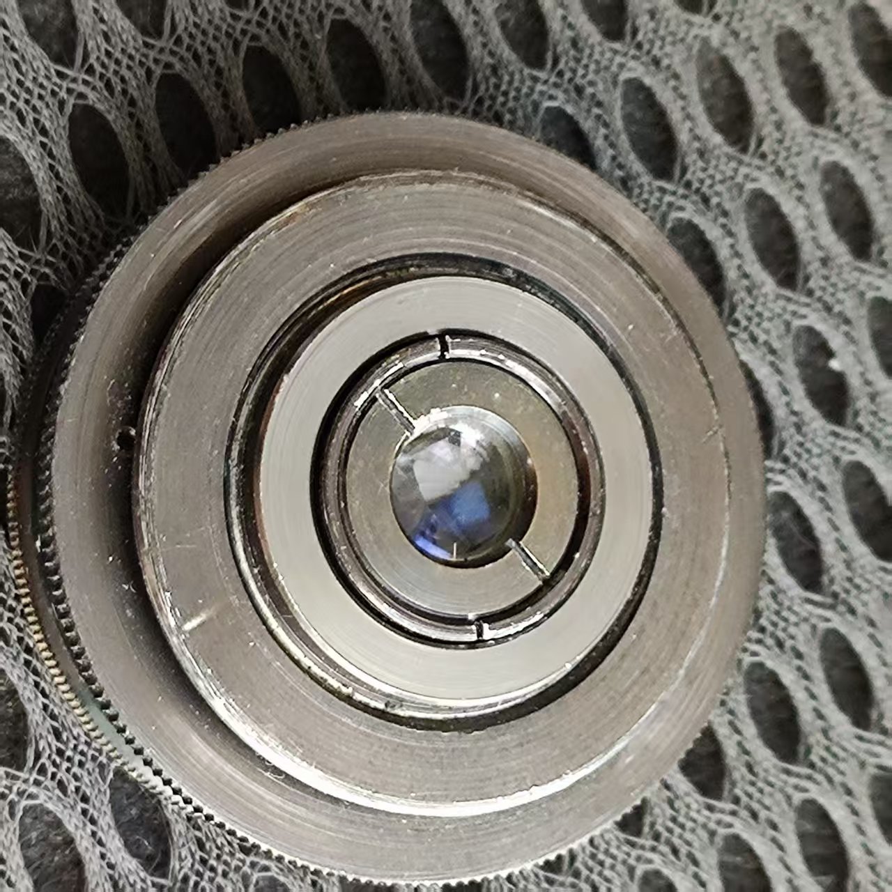 [Product=Lens][Brand=KMZ][Model=ИНДУСТАР-69][FocalLength=28][MaxAPT=2.8][Mount=M39][Frame=Half 135][Date=20250824][MD5=9418415c791271289ac8cb485c4ef2b8].jpg