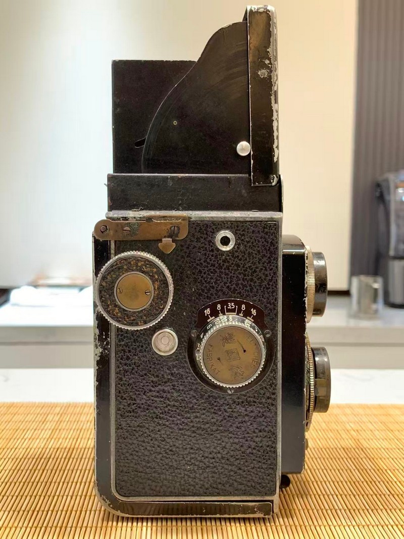 [Product=Camera][Brand=Rollei][Model=Rolleicord][Date=20250903][MD5=67f0c6b015b0b83c647a056f01b9cce8].jpg