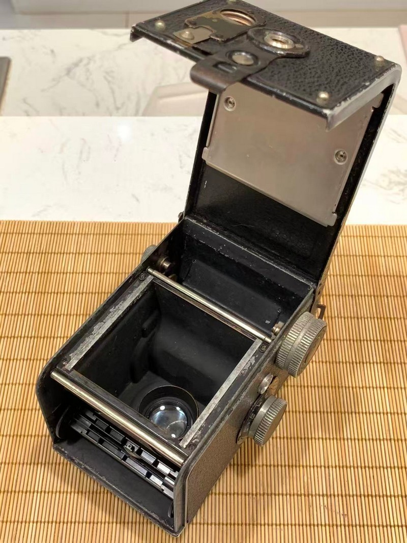 [Product=Camera][Brand=Rollei][Model=Rolleicord][Date=20250903][MD5=b8e78b19c672fdc73ad475598d7b1e34].jpg