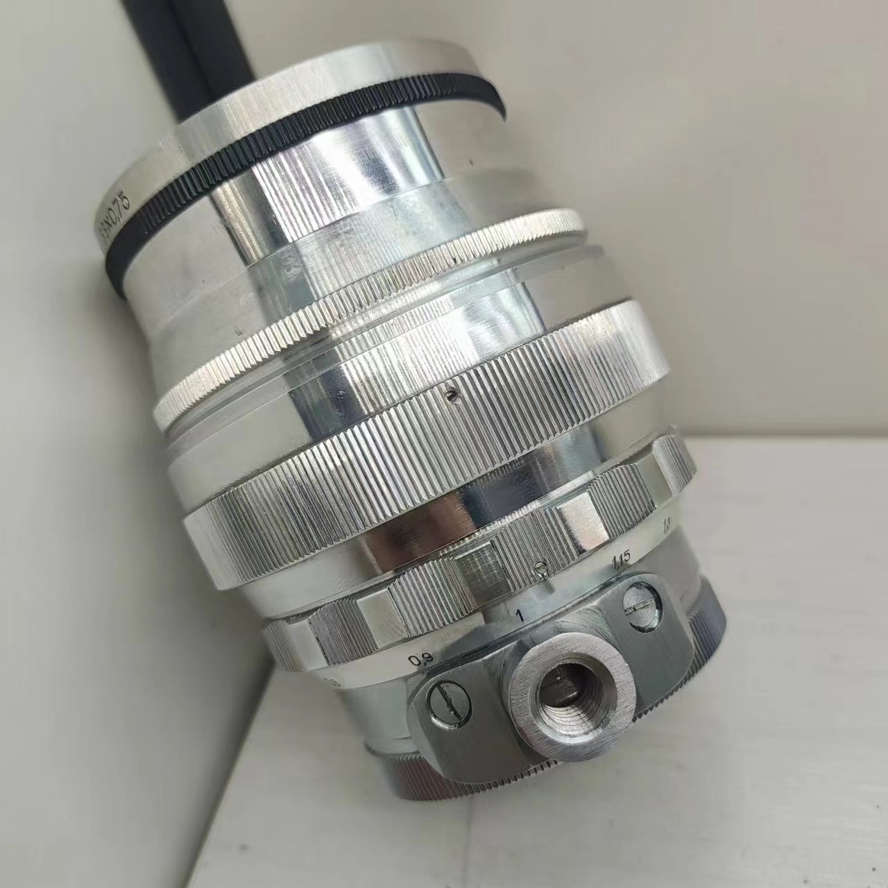 [Product=Lens][Brand=KMZ][Model=HELIOS-40][FocalLength=85][MaxAPT=1.5][Mount=M39][SN=000455][Frame=135][Date=20241205][MD5=65fdf17c83b0e8278532aca1144df360].jpg