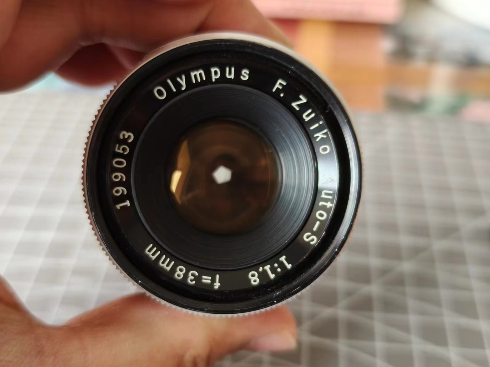 [Product=Lens][Brand=Olympus][Model=F. Zuiko Auto-S 38mm F1.8][FocalLength=38][MaxAPT=1.8][SN=199053][Frame=135][Date=20241210][MD5=0f046d8b4828d6f900a8638f24607df9].jpg