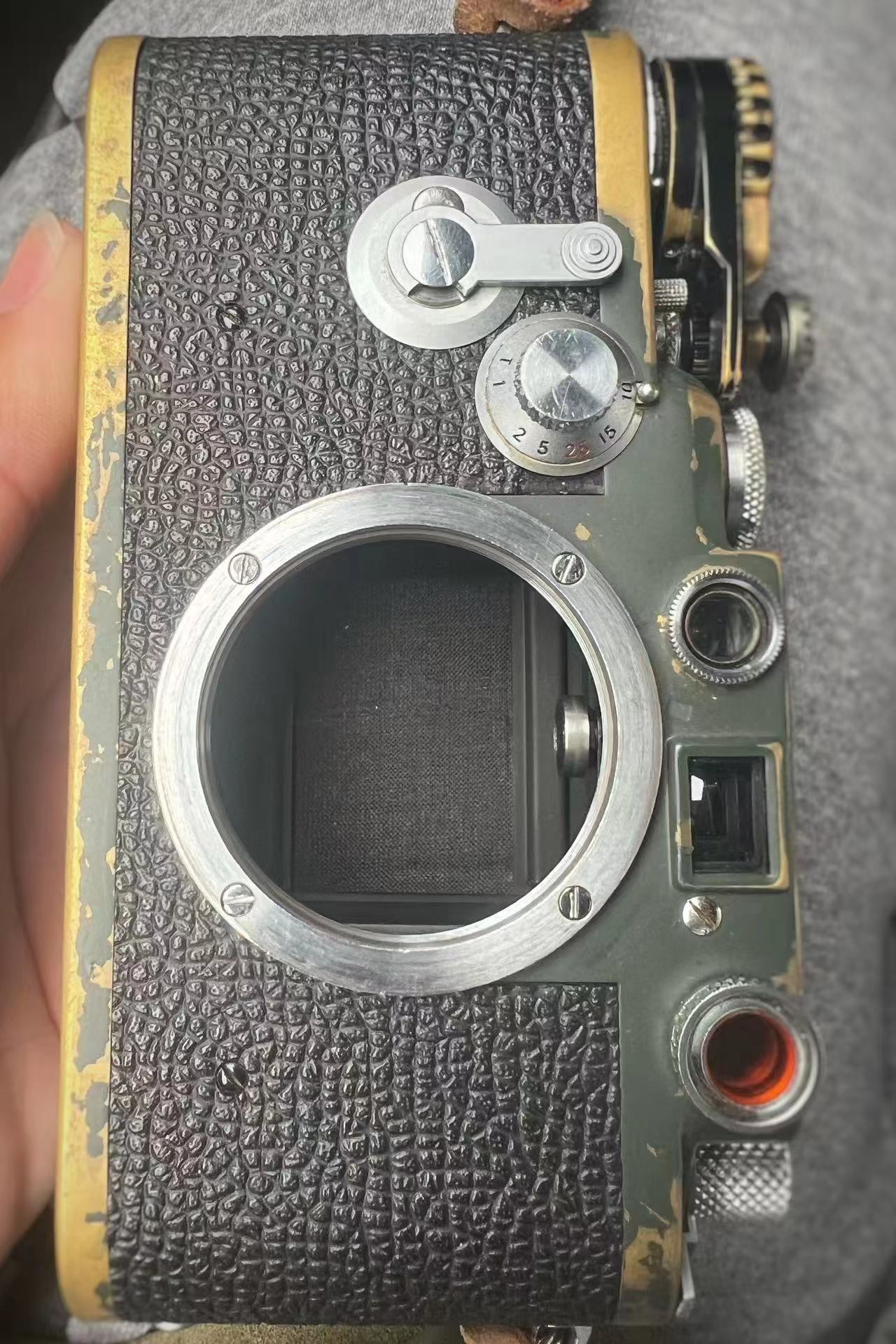 [Product=Camera][Brand=Leica][Model=iii F][SN=727781][Date=20241225][MD5=042eb0b8389d89476807485d40e930fd].jpg