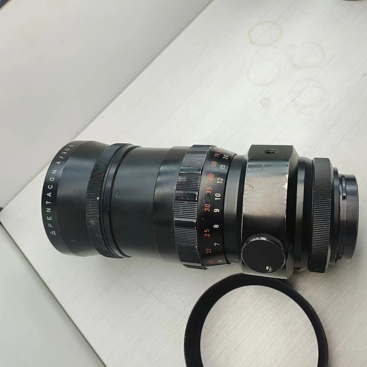 [Product=Lens][Brand=PENTACON][Model=300mm F4][FocalLength=300][MaxAPT=4][Mount=P6][Frame=120][Date=20241227][MD5=7fdcc8d2d11720da6ebc44c889fefb30].jpg