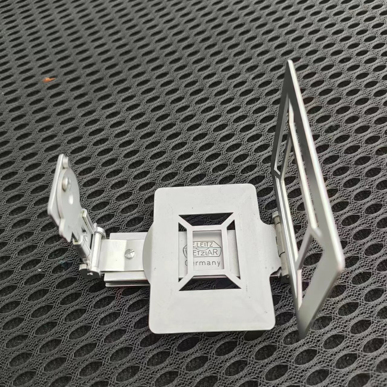 [Product=View Finder][Brand=E.LEITZ WETZLAR][Date=20241228][MD5=ffae1fce4b4802279957b59d765ad710].jpg