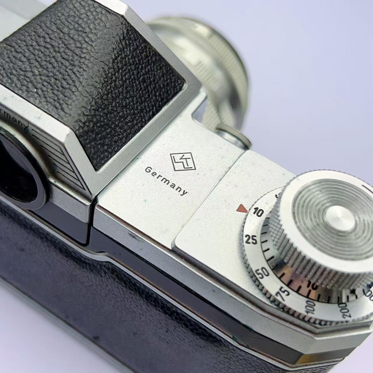 [Product=Camera][Brand=Kamera-Werke Niedersedlitz (KW)][Model=Praktina FX][Date=20250104][MD5=1dd04d5d375ba960fbcfdb44d22ac6b4].jpg