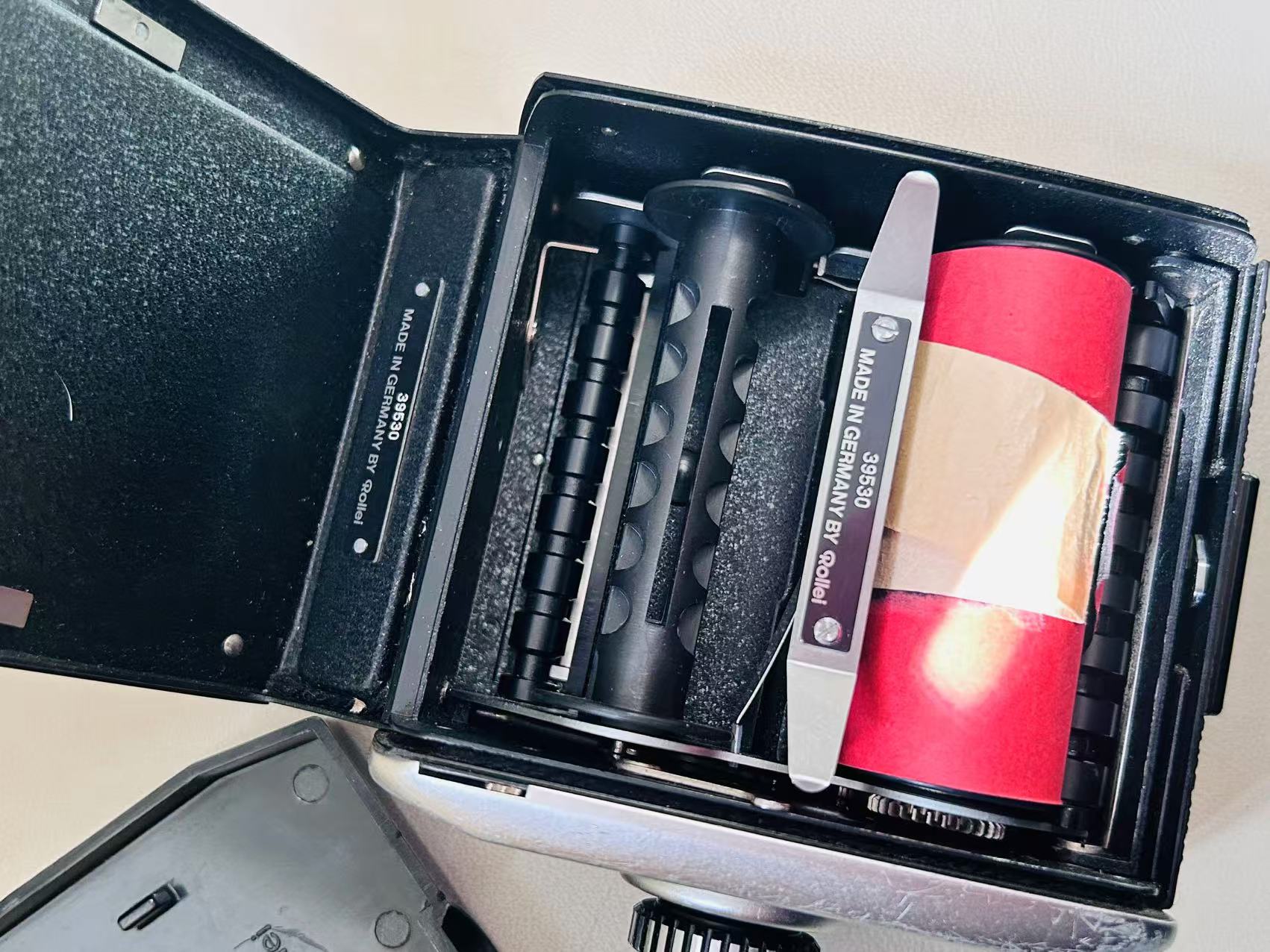 [Product=Film Back][Brand=Rollei][SN=39530][Date=20250105][MD5=7e12ba249f95188519ba2e793fe85ef2].jpg