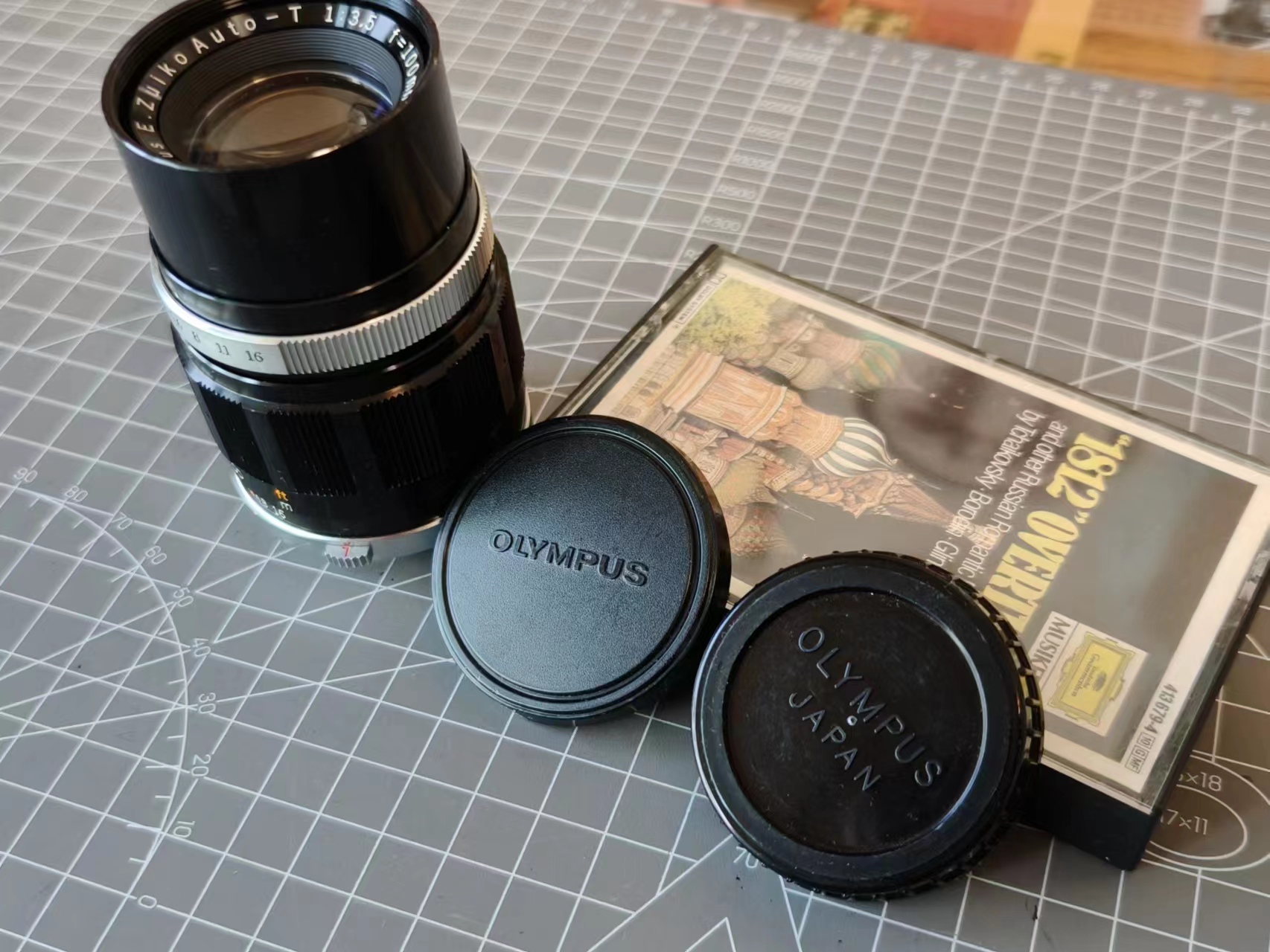 [Product=Lens][Brand=Olympus][Model=E.Zuiko Auto-T 100mm F3.5][FocalLength=100][MaxAPT=3.5][Mount=pen-F][SN=106249][Frame=Half 135][Date=20250108][MD5=bc84b5171ab8ac7e4037ca3c734843f1].jpg