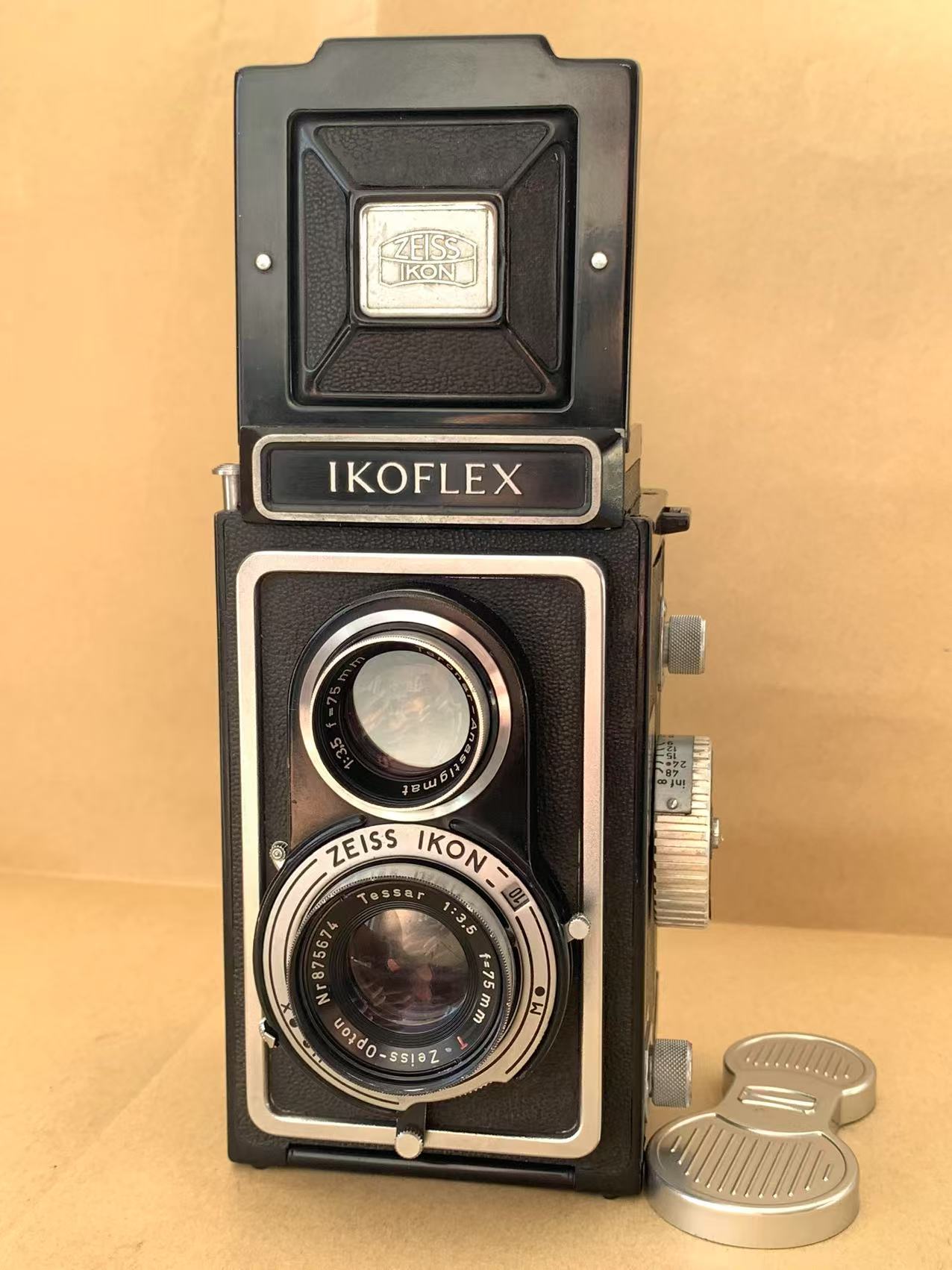 [Product=Camera][Brand=Zeiss Ikon][Model=IKOFLEX][SN=735808][Date=20250209][MD5=44b397017cec4c73056e88e73e84f1a6].jpg