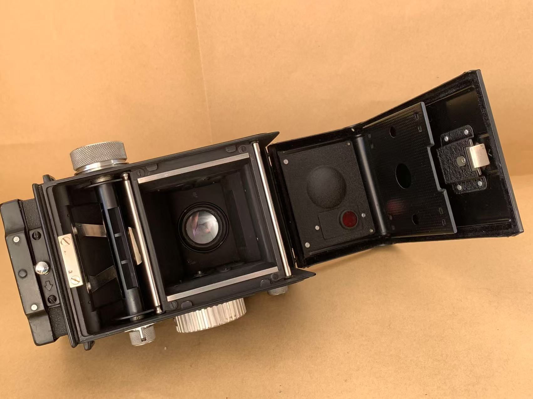 [Product=Camera][Brand=Zeiss Ikon][Model=IKOFLEX][SN=735808][Date=20250209][MD5=d39b1f72a9baec62923c7e6f7732f1bd].jpg