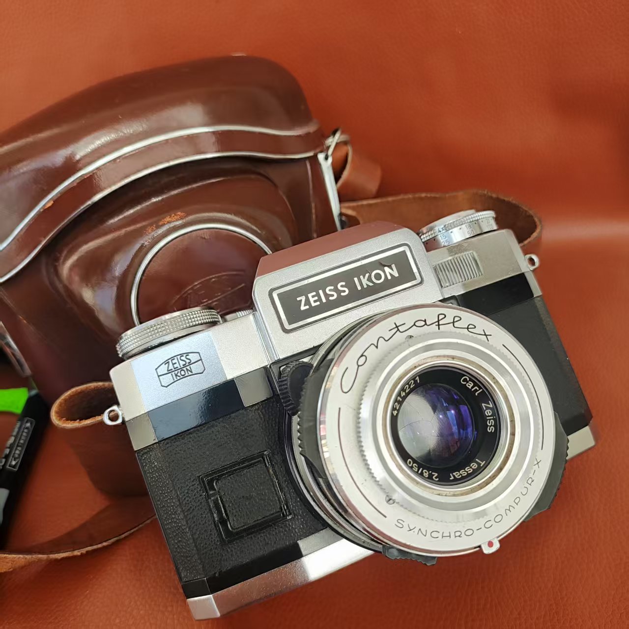 [Product=Camera][Brand=Zeiss Ikon][Model=Contaflex][SN=K74626][Date=20250212][MD5=e800e4c1a0f3c4ab58353783e00a547c].jpg