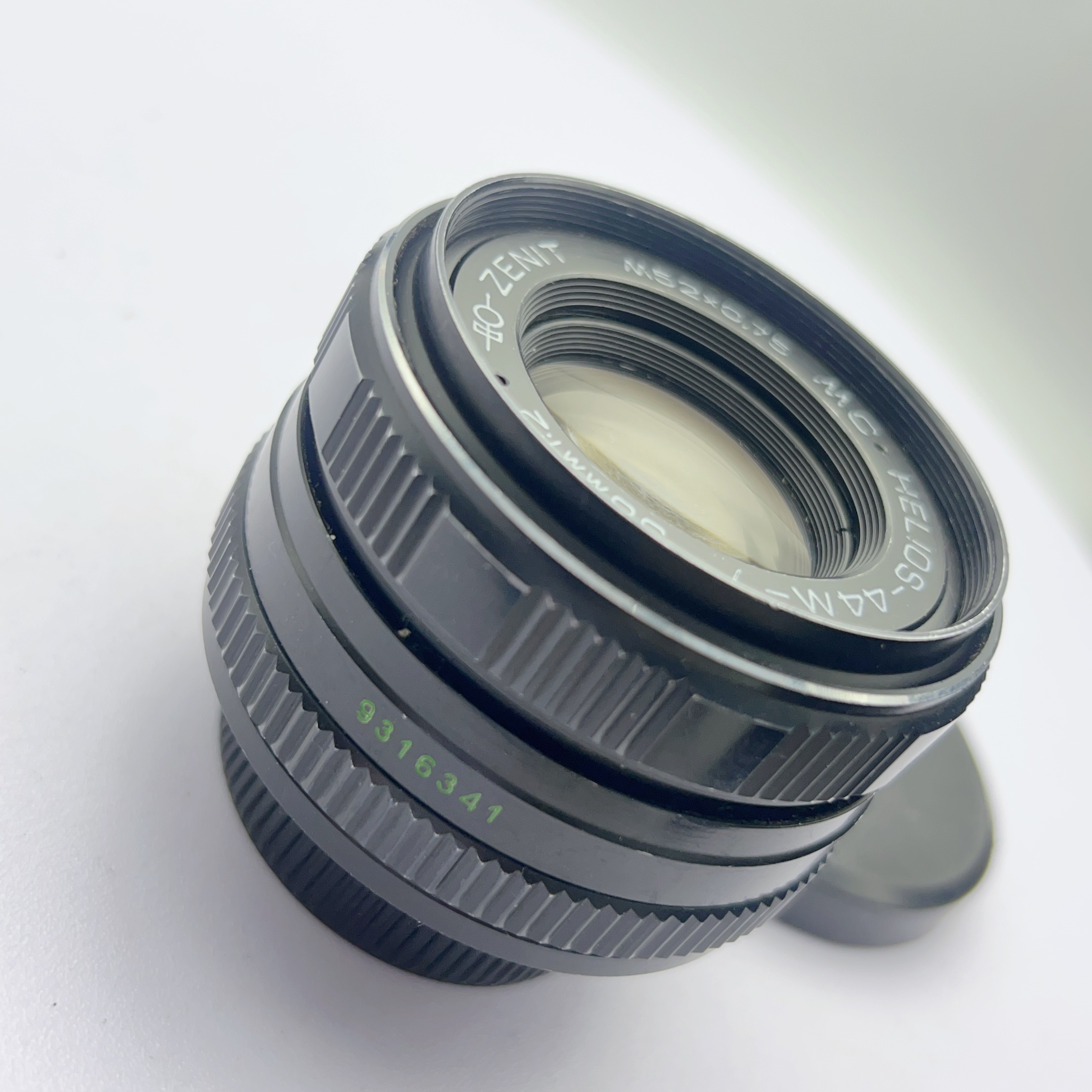 [Product=Lens][Brand=ZENIT][Model=MC HELIOS-44M-7 58mm F2][FocalLength=58][MaxAPT=2][Mount=M42][SN=9316341][Frame=135][Date=20250218][MD5=34f1101be1bdc886a92a69d8f681aa3c].jpg