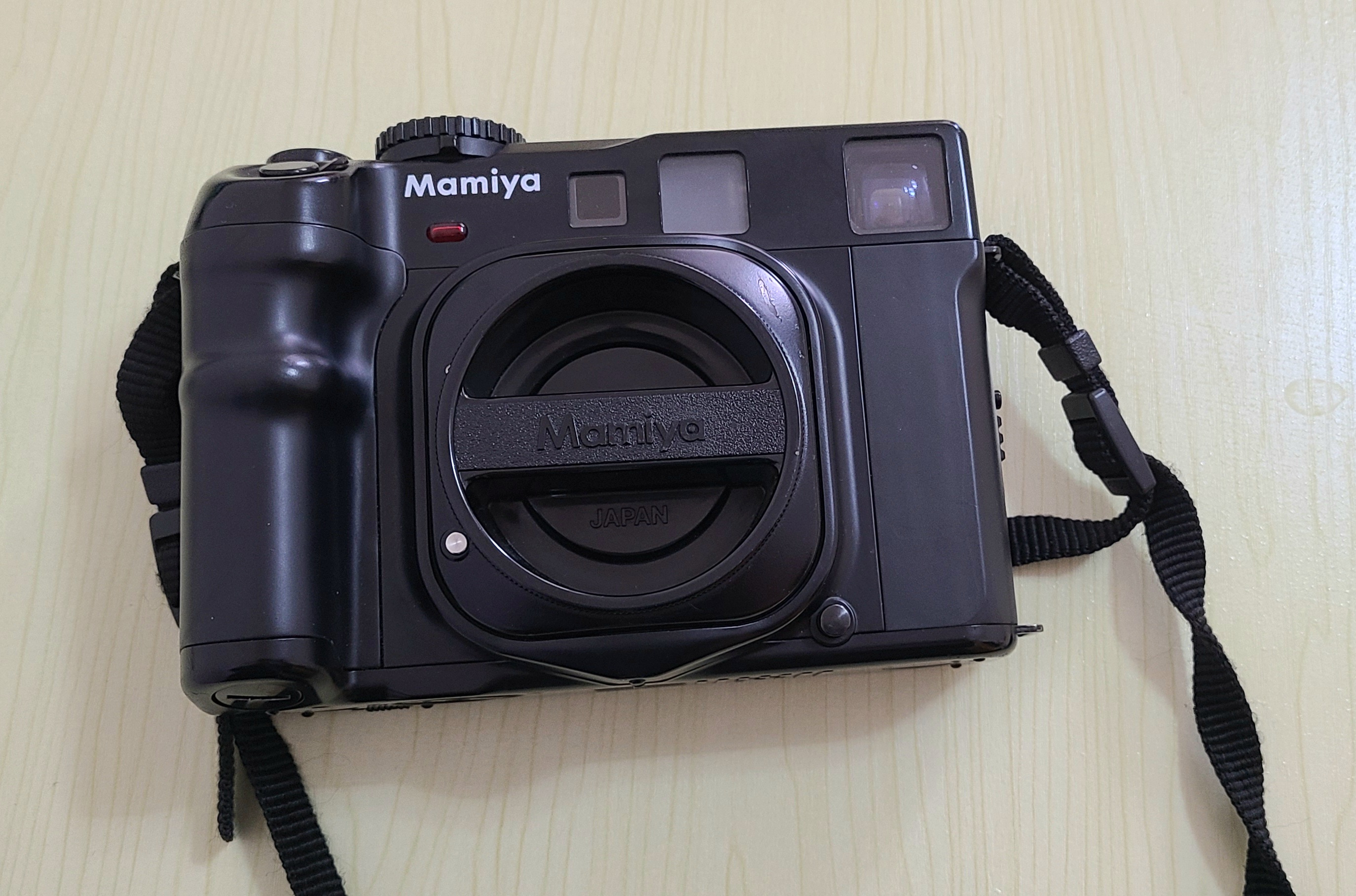 [Product=Camera][Brand=MAMIYA][Model=MAMIYA 6][SN=302842][Date=20250303][MD5=a76da6d0fad739e29e312fd90e5a7532].jpg