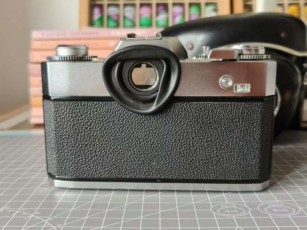 [Product=Camera][Brand=Zeiss Ikon][Model=Icarex 35 S][Date=20250307][MD5=3c5a52f3877ebc1723fab57b6db491fb].jpg