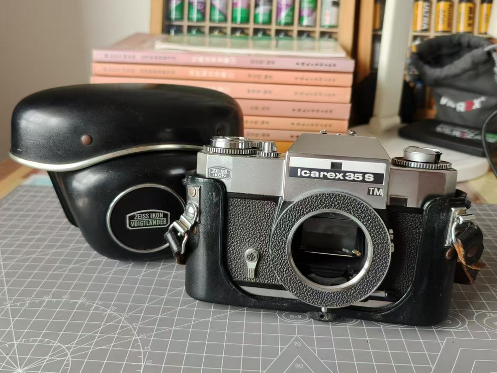 [Product=Camera][Brand=Zeiss Ikon][Model=Icarex 35 S][Date=20250307][MD5=31ff7a987b106e776539fd7b8d6b9f8e].jpg
